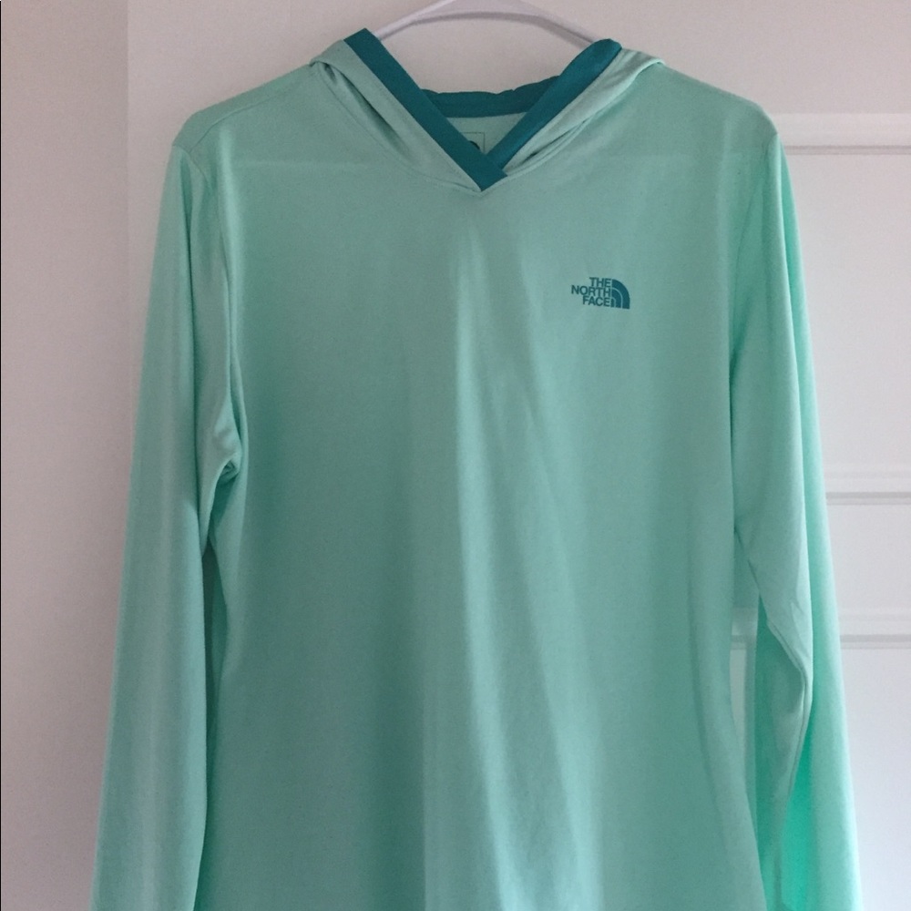 North Face Flash Dry Lightweight Pullover